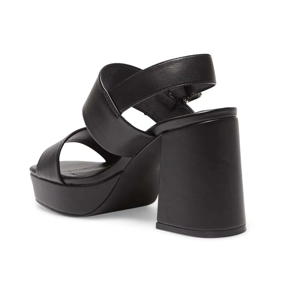 Aero Heel in Black Smooth