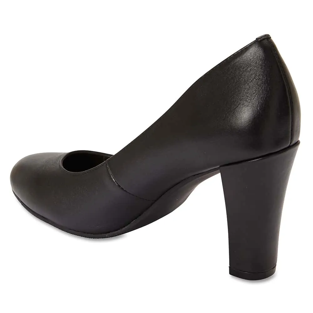 Alibi Heel in Black Leather