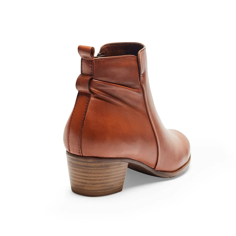 Brady Boot in Mid Brown Leather