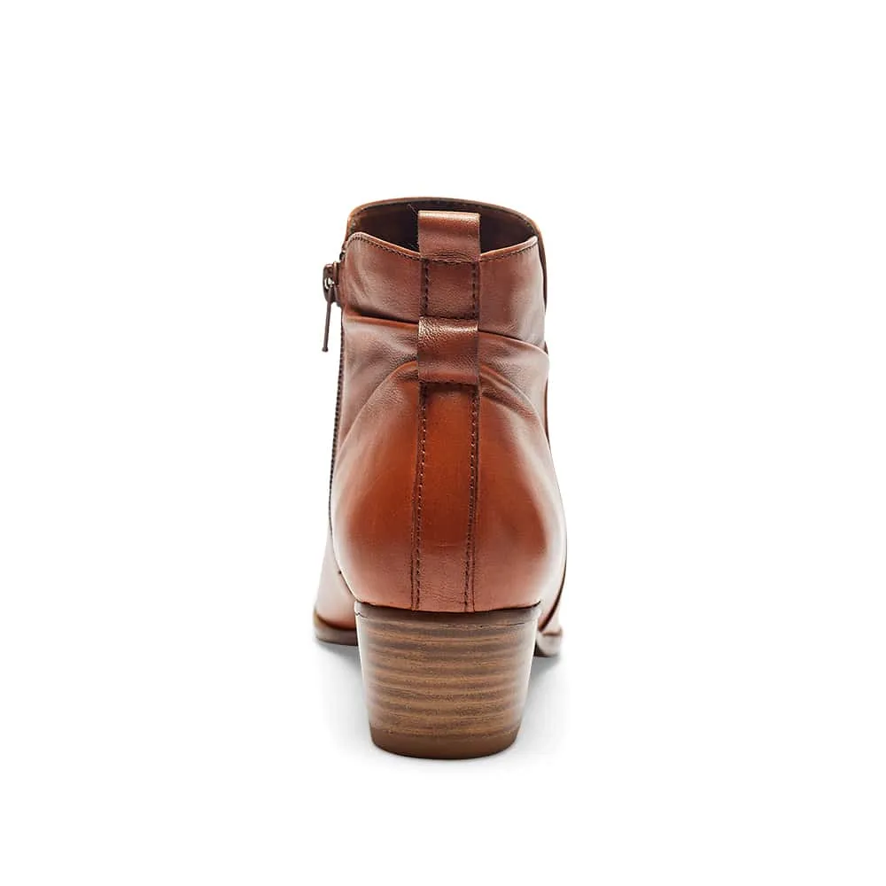 Brady Boot in Mid Brown Leather