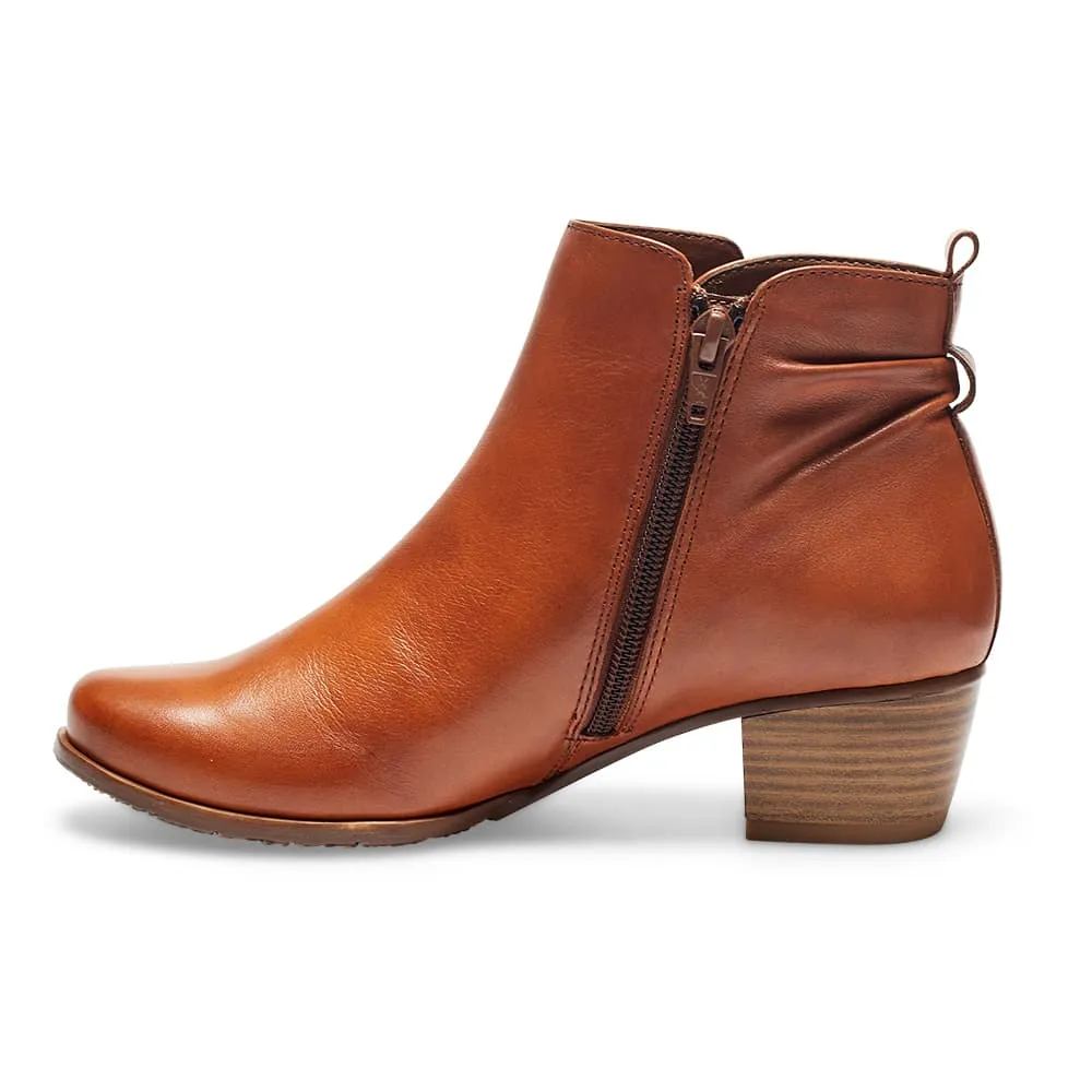 Brady Boot in Mid Brown Leather