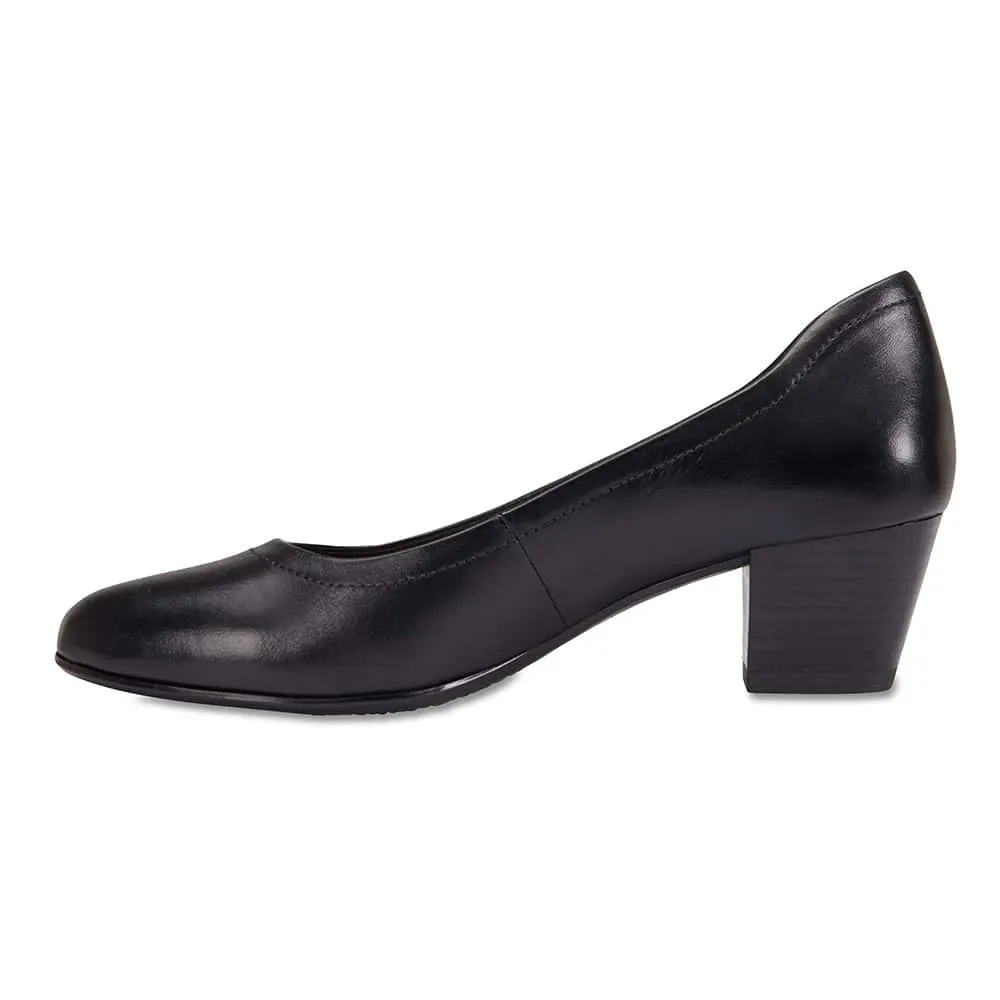 Brenda Heel in Black Leather