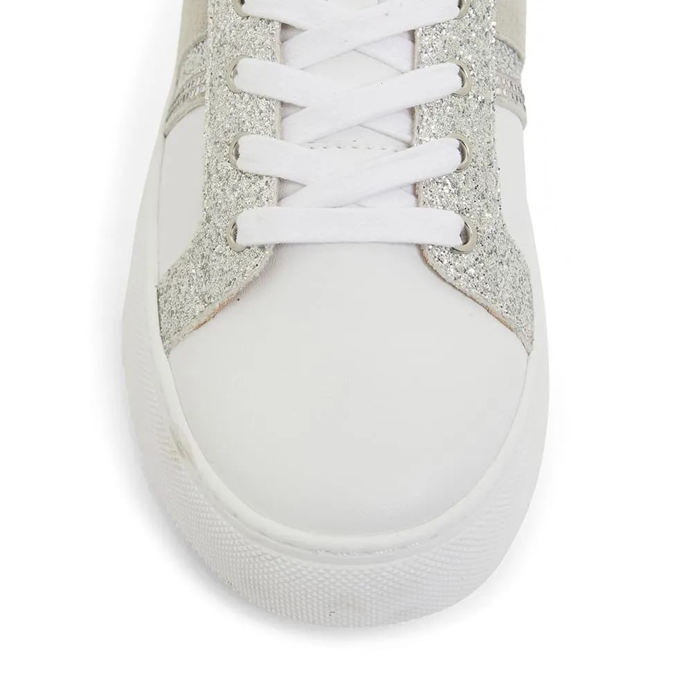 Daisy Sneaker in White And Silver Leather