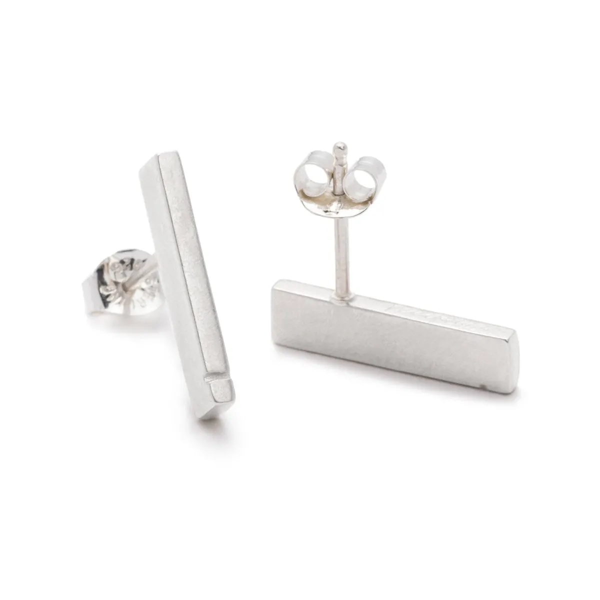 Dati stud earrings