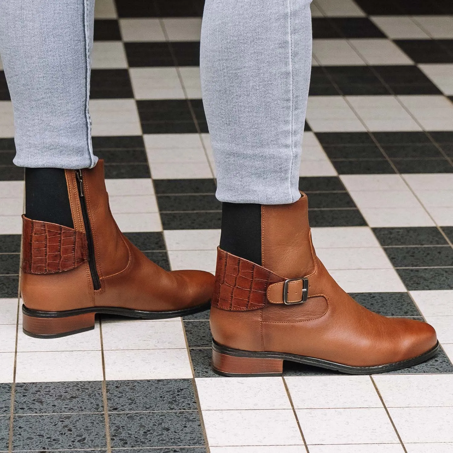 Flat Ankle Boot with Elastic in Chestnut - 12605