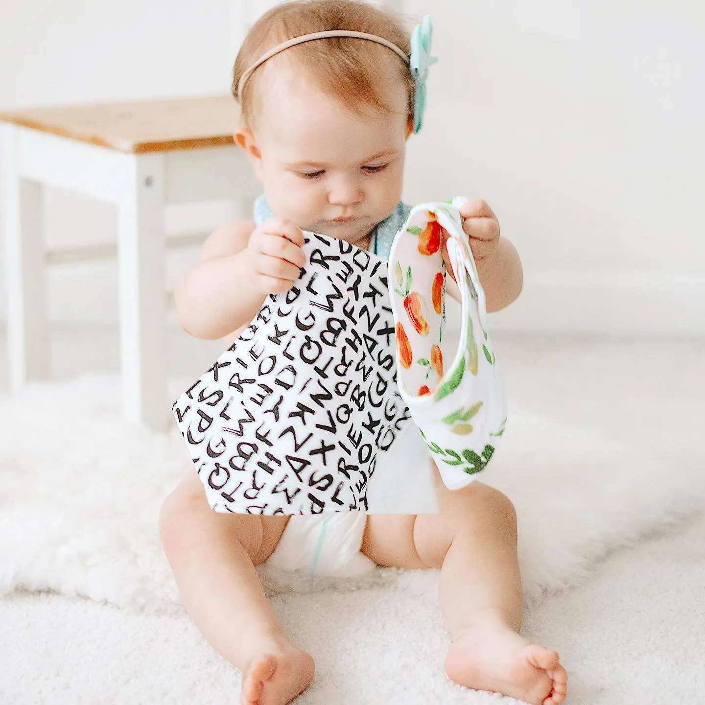 Glitter & Spice Organic Chew Bib - Flamingos