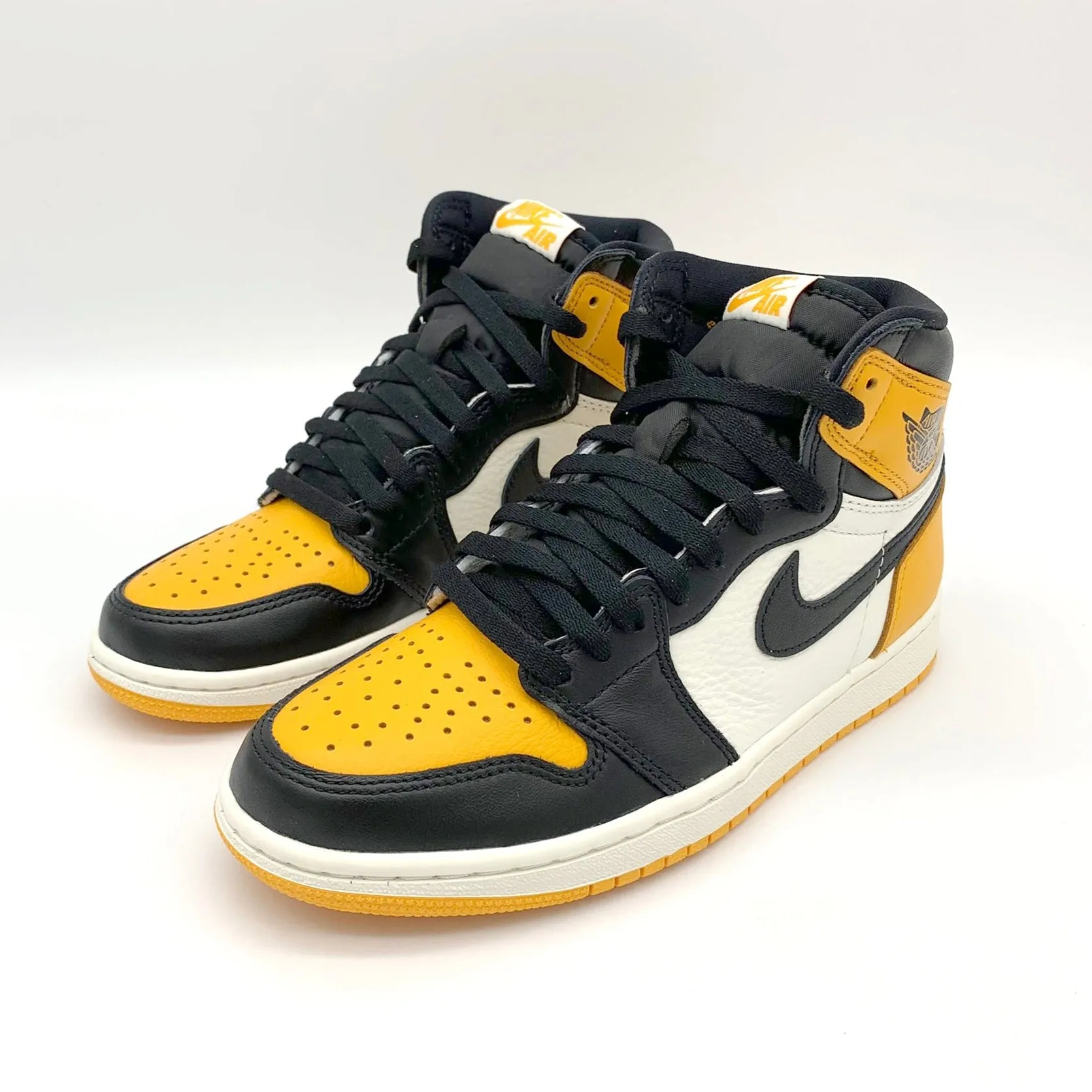 Jordan 1 Retro High OG Yellow Toe