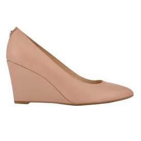 Nine West Women's Cal9x9 Nude M