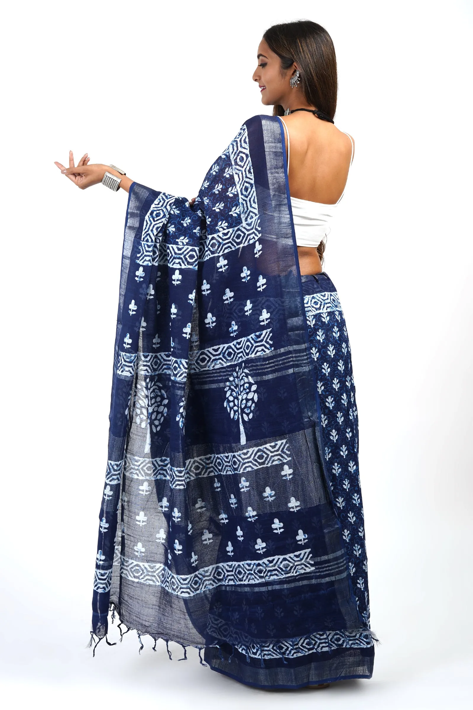 Teejh Bahaar Dark Blue Block Print Linen Saree With Blouse Piece