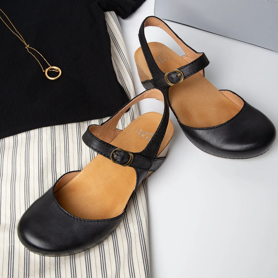 Tiffani Black Closed Toe Wedge